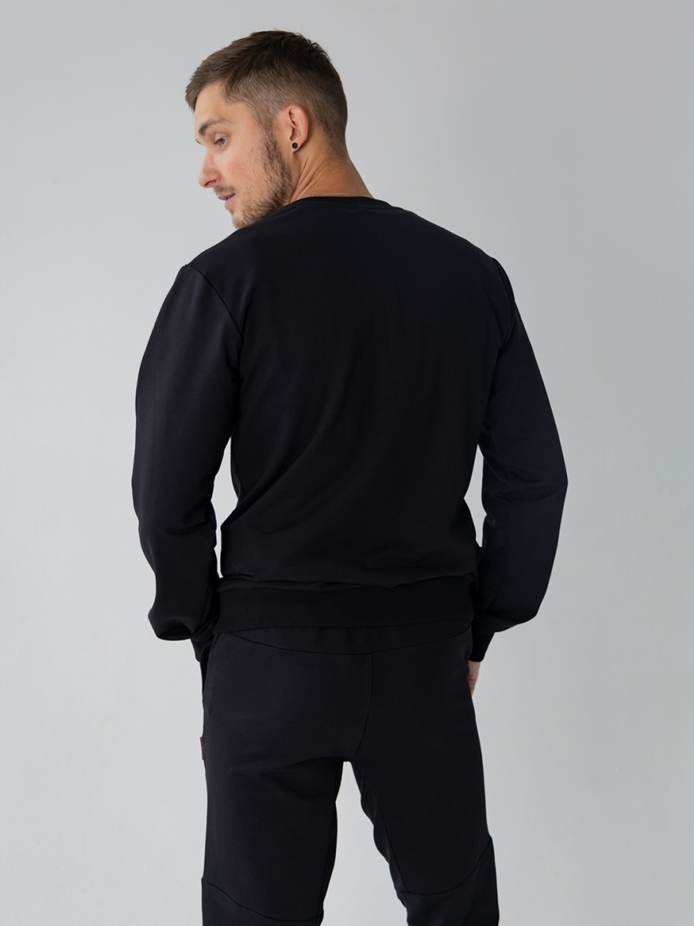 Свитшот мужской с вышивкой 44 Город Горький черный