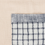 Фартук из плотного хлопка с контрастным карманом в клетку из коллекции essential, 70х80 см