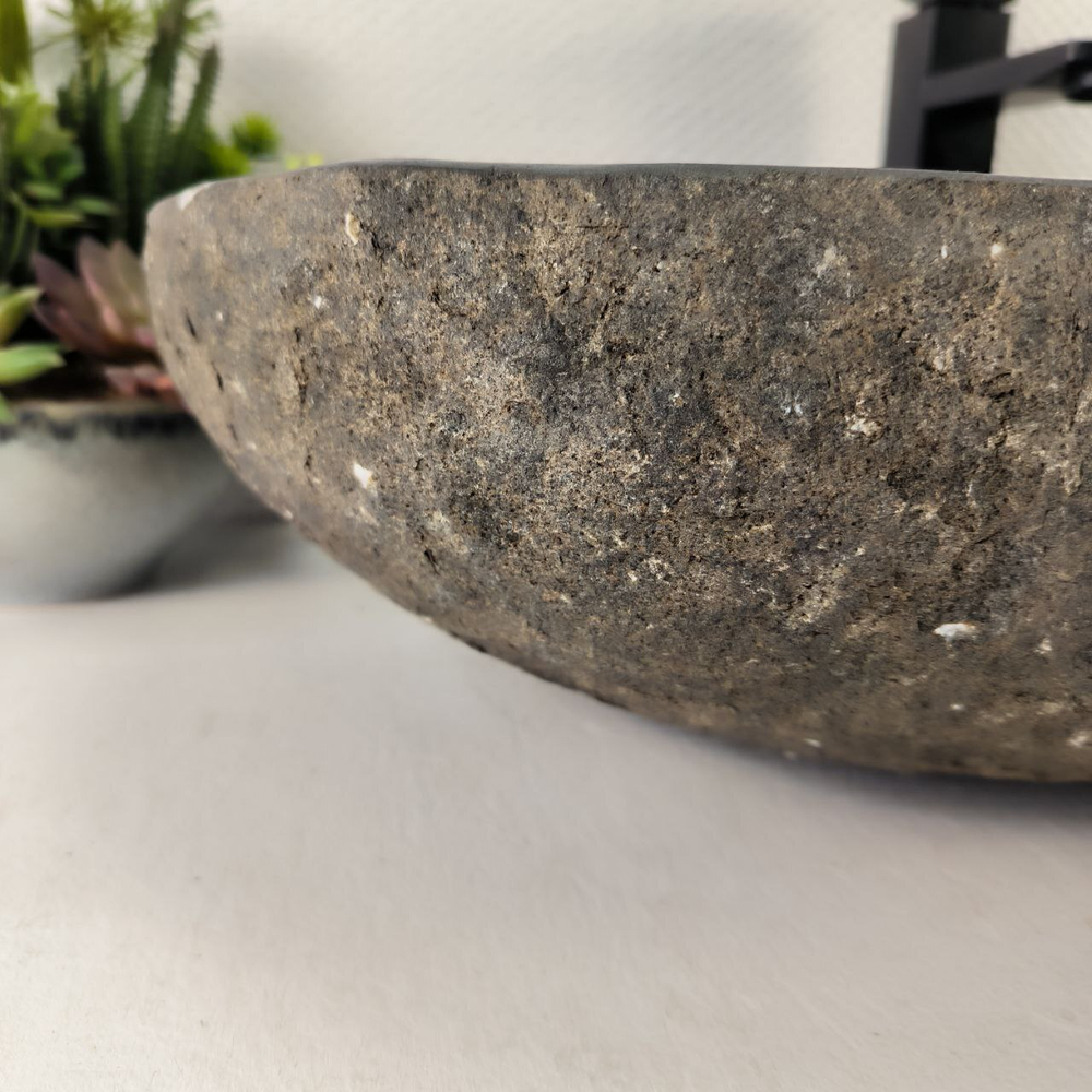 Раковина из речного камня RS-65050 68*38*15 0863