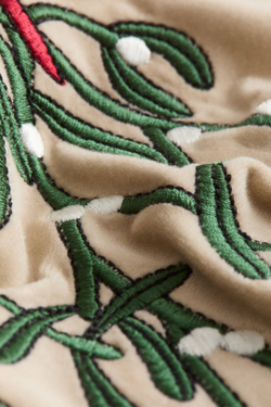 H&M HOME РОЖДЕСТВЕНСКИЙ БАРХАТНЫЙ ЧЕХОЛ НА ПОДУШКУ С ПРИНТОМ, БЕЖЕВЫЙ