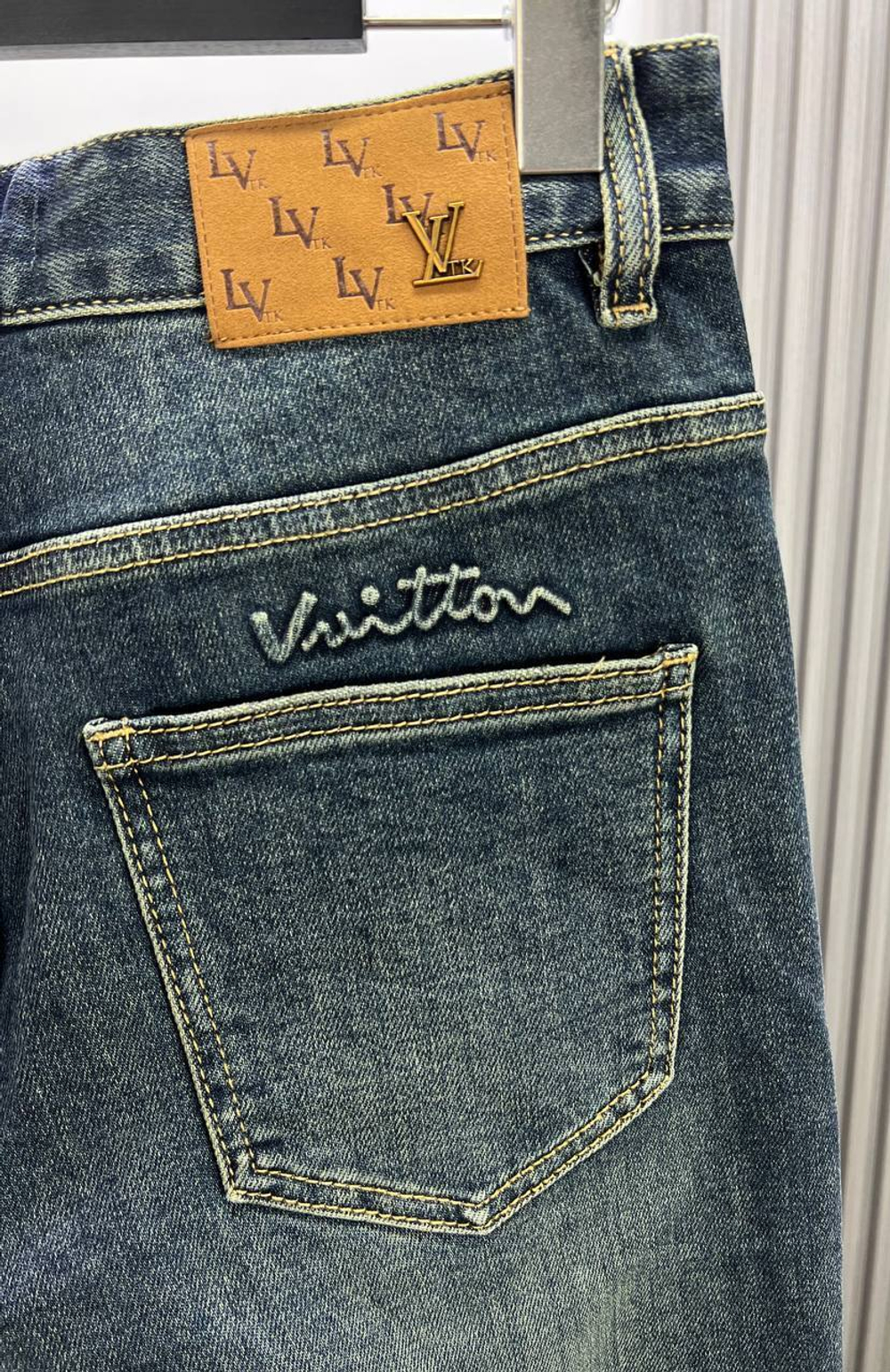 Джинсы Louis Vuitton