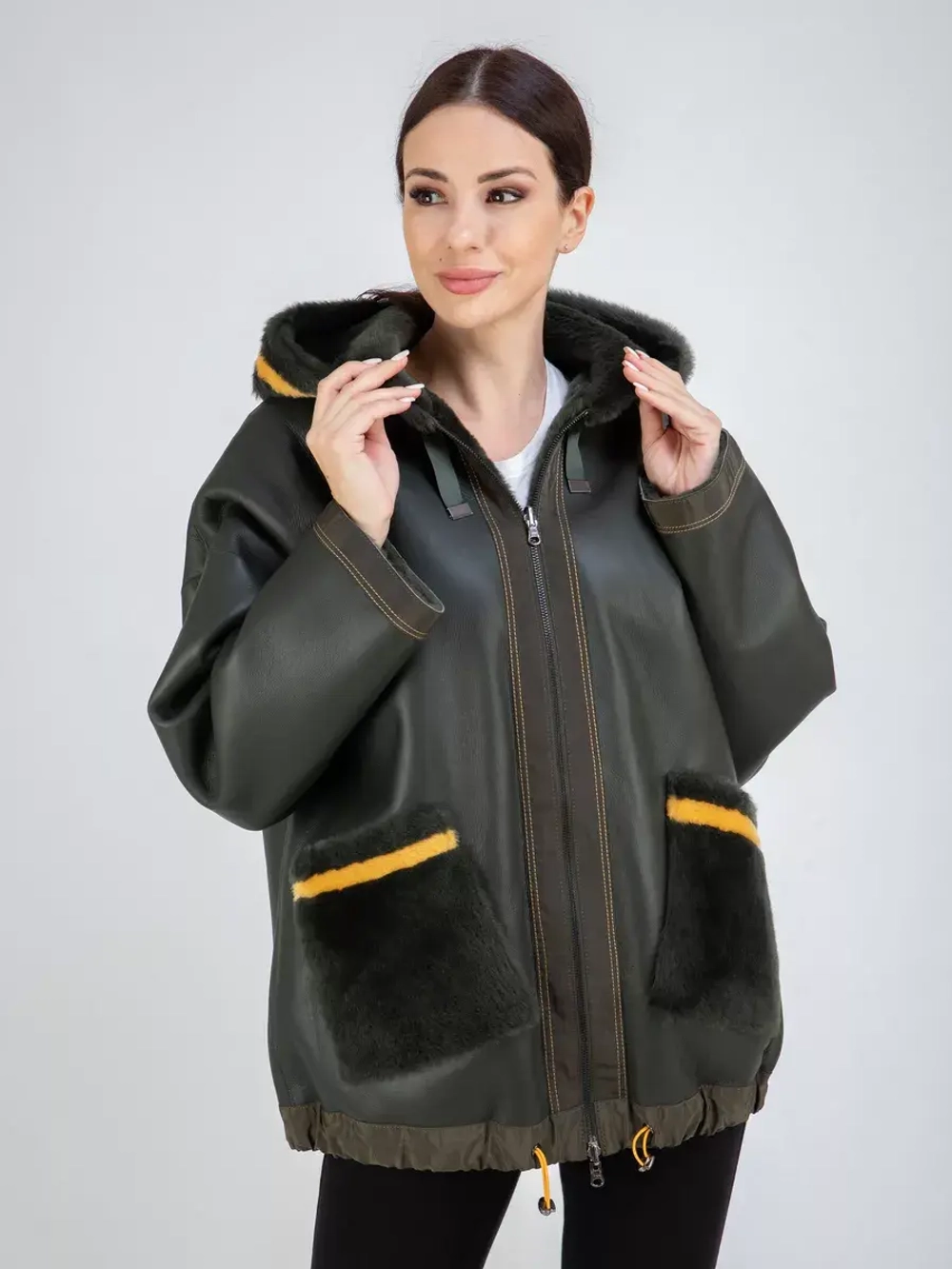 Дубленка натуральная с капюшоном двухсторонняя