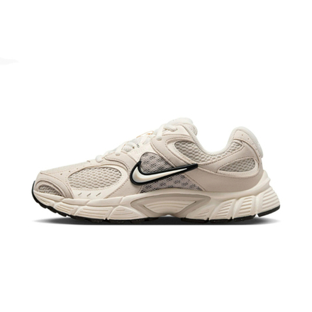 Женские кроссовки Nike V5 RNR Suede