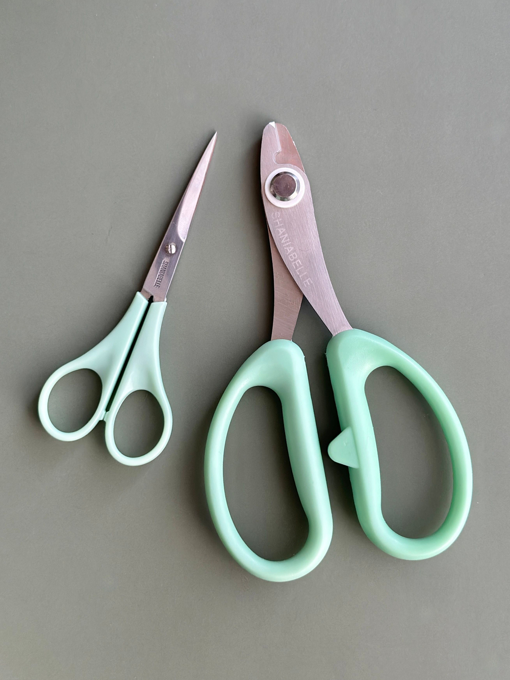 Ножницы и кусачки для флористической проволоки / Набор из двух инструментов для лепки декоративных цветов из сахарной мастики, глины, холодного фарфора