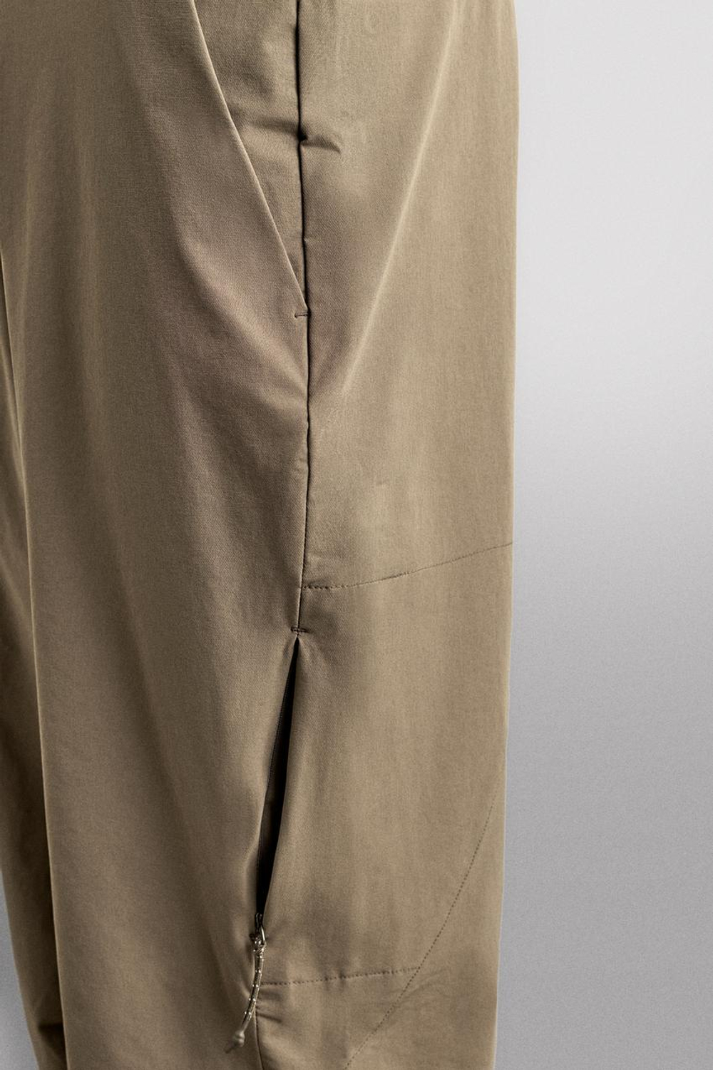 ZARA БРЮКИ GRAVEL ИЗ ВЫСОКОТЕХНОЛОГИЧНОЙ ТКАНИ, КОРИЧНЕВЫЙ