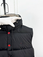 Безрукавка Kiton