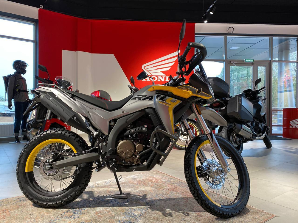 VOGE 300 Rally yellow