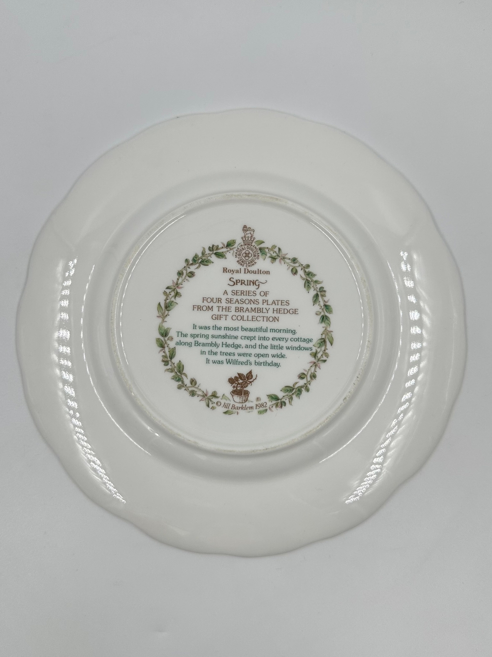 Тарелка Ежевичная Поляна - Весна Brambly Hedge, Royal Doulton