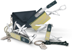 Нож-брелок Victorinox Classic SD New York Style, 58 мм, 7 функций, зеленый (подар.коробка)