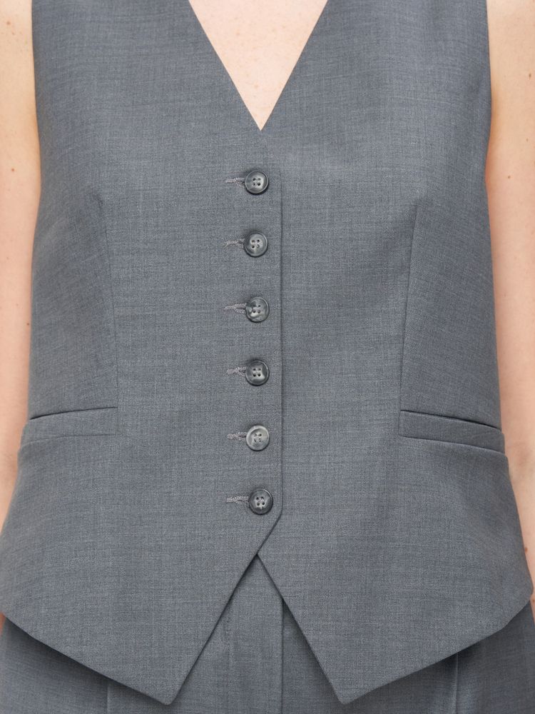 Жилет костюмный