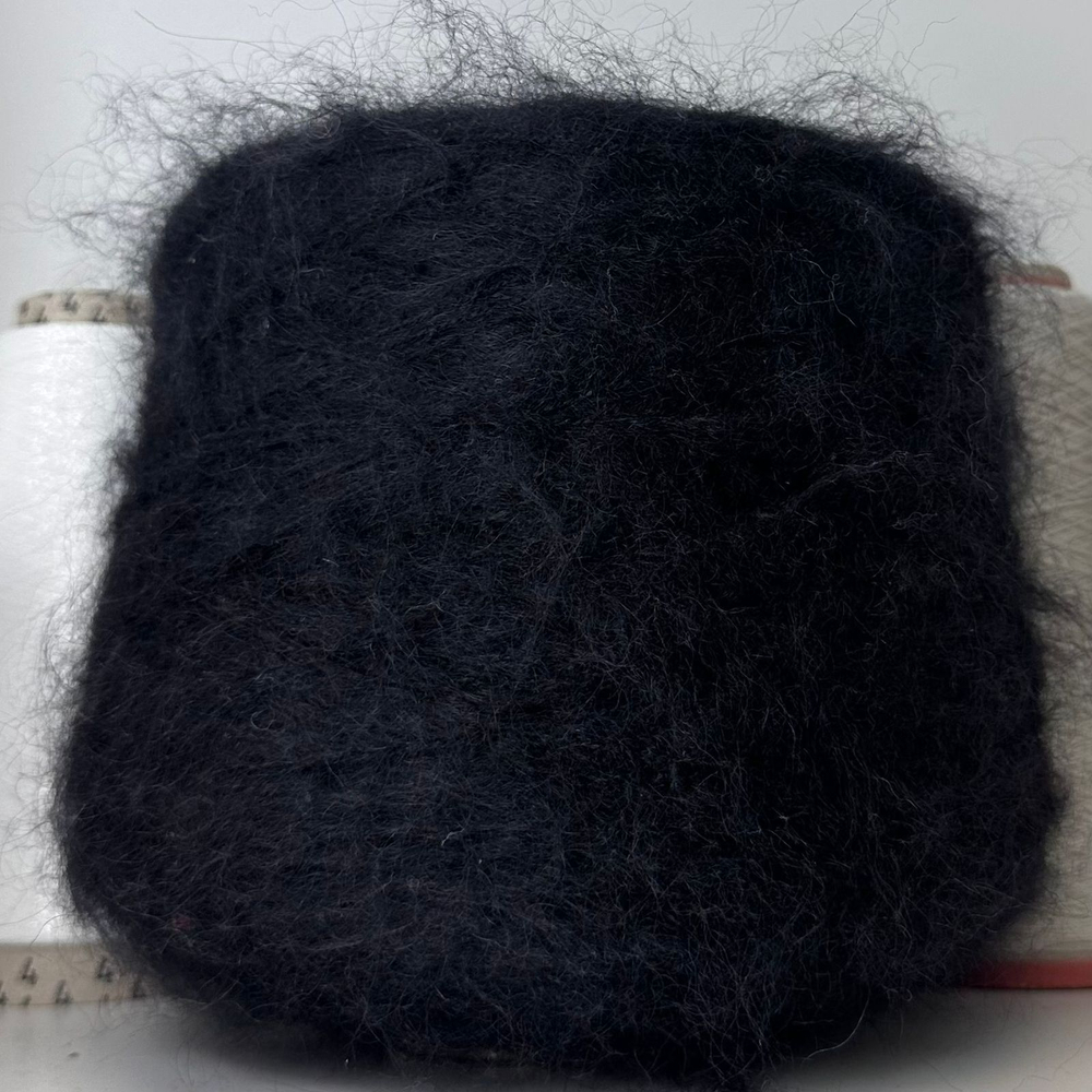 VIP - Lineapiu; 62% кидмохер, 38% п/а; 200м/100гр; col.1200 nero sol rig; цвет: черный; S501