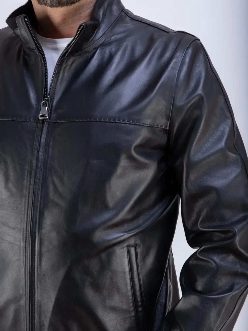 Куртка мужская  из натуральной кожи