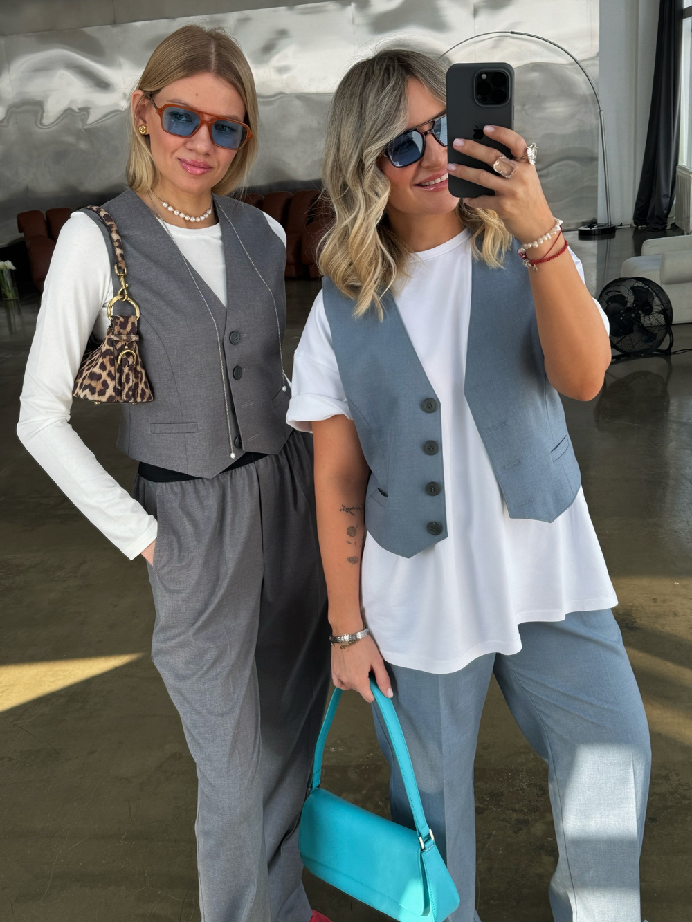 Классический жилет серо-голубой