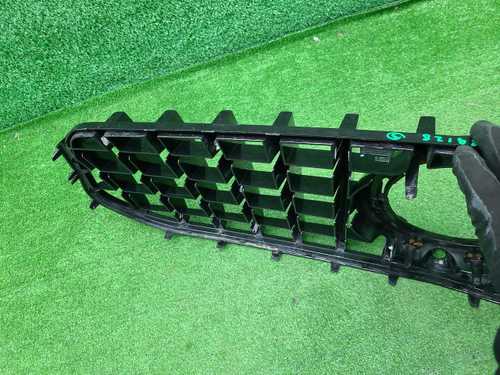 Решетка радиатора Mercedes GLE V167 (18-24) AMG