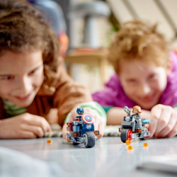 LEGO Marvel — Велосипеды Черной Вдовы и Капитана Америки 76260