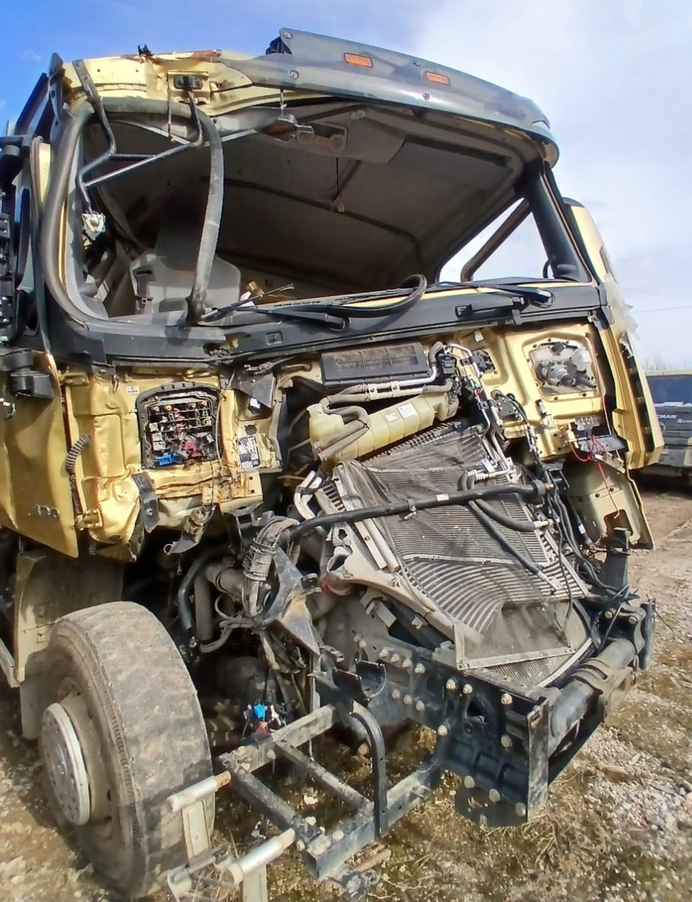 Shacman (Shaanxi) SX* 6x4 Самосвал SX32488L344C (Дизельный, 6,7 л, 261 л.с., МТ)