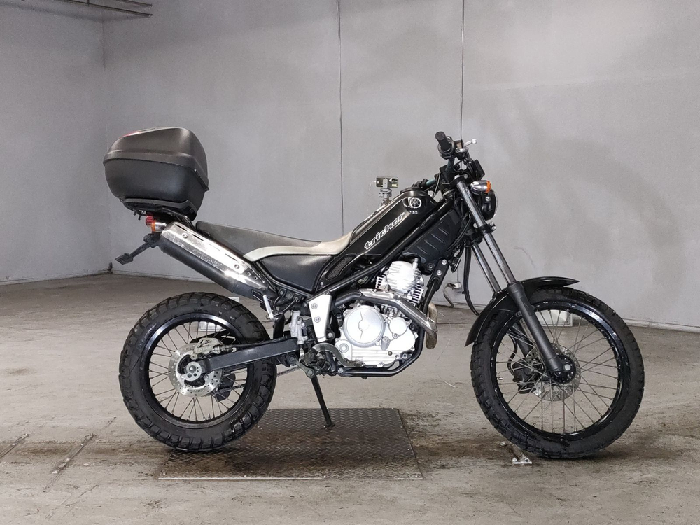 Yamaha XG250 Tricker 042350