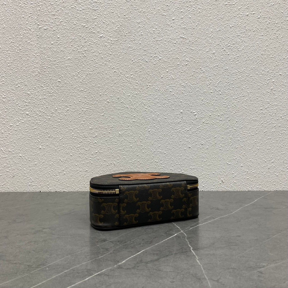 Celine Triomphe 17 cm
