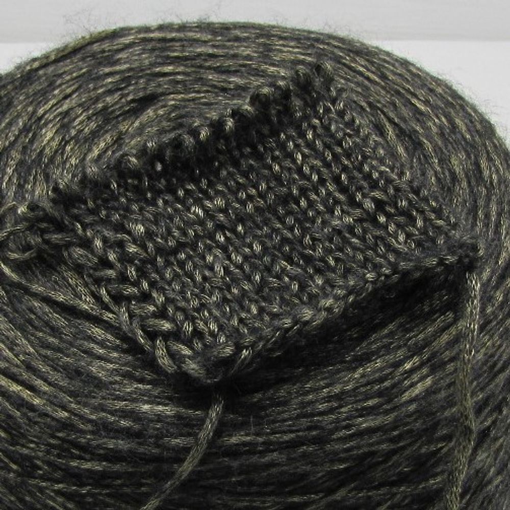 46% меринос 16% виско3а 35% полиамид 3% акрил