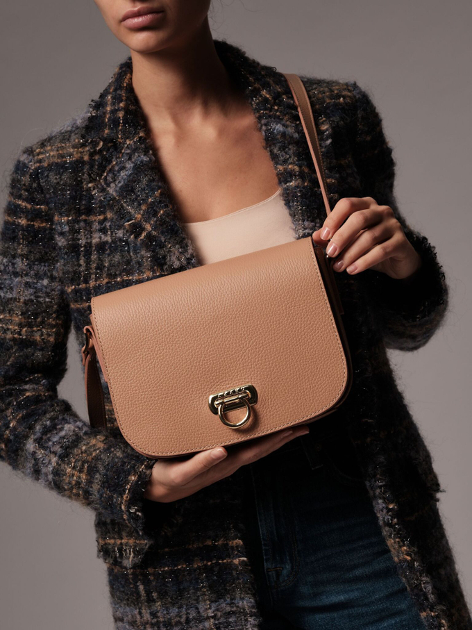 Сумка кожаная на плечо кросс-боди беж.нуга