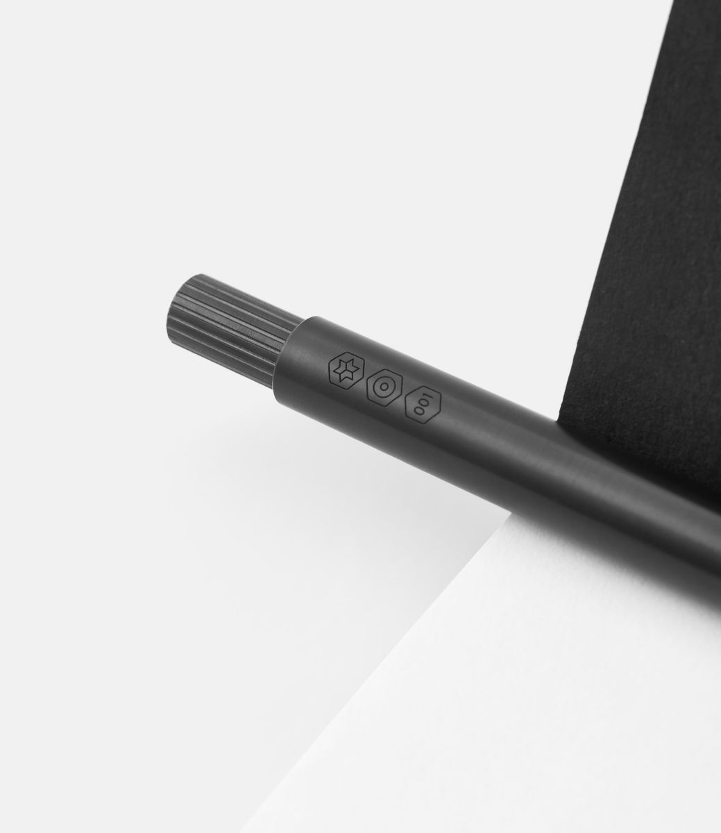 Ajoto Sixzeros Stainless Steel — ручка с покрытием Tribobond