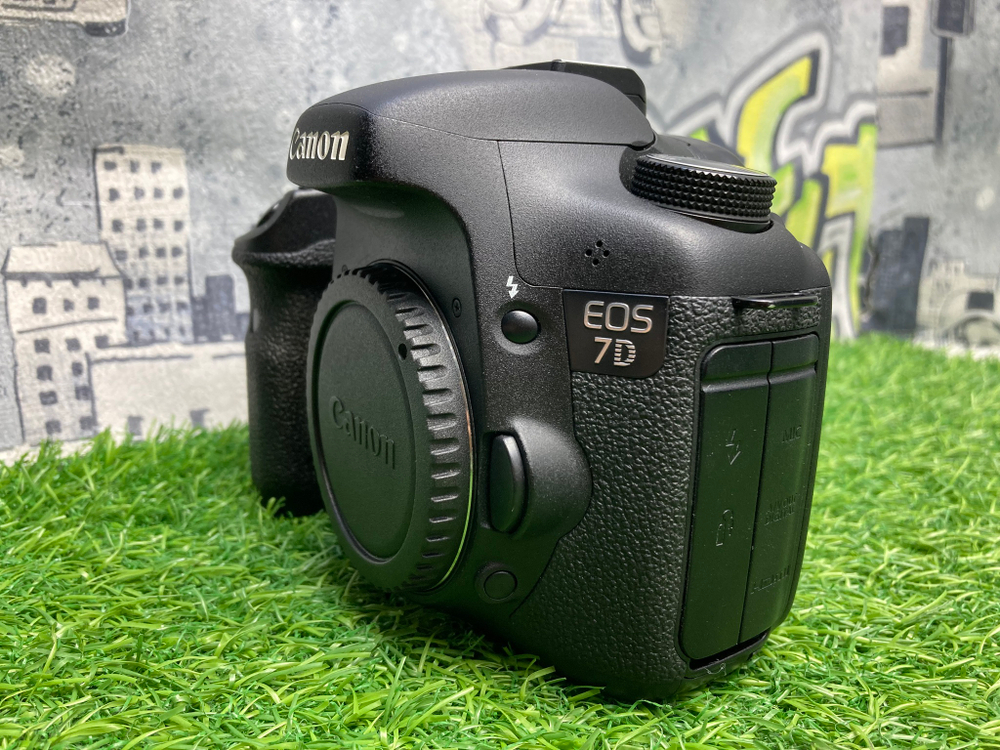 Canon EOS 7D (212.600 кадров)