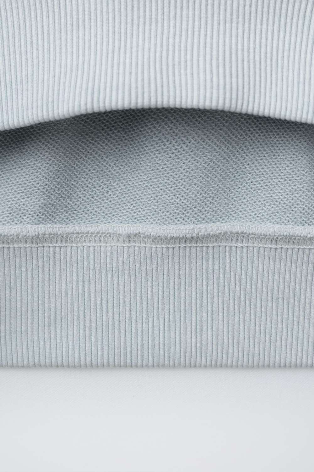 ZARA ОДНОТОННАЯ ТОЛСТОВКА ИЗ КРАШЕНОЙ ТКАНИ, ГОЛУБОЙ