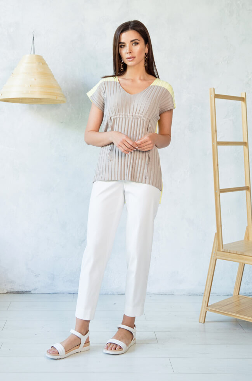 22176 Джемпер женский (бежевый / желтый)