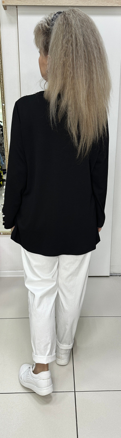 Черный с белым жемчугом нарядный блузон