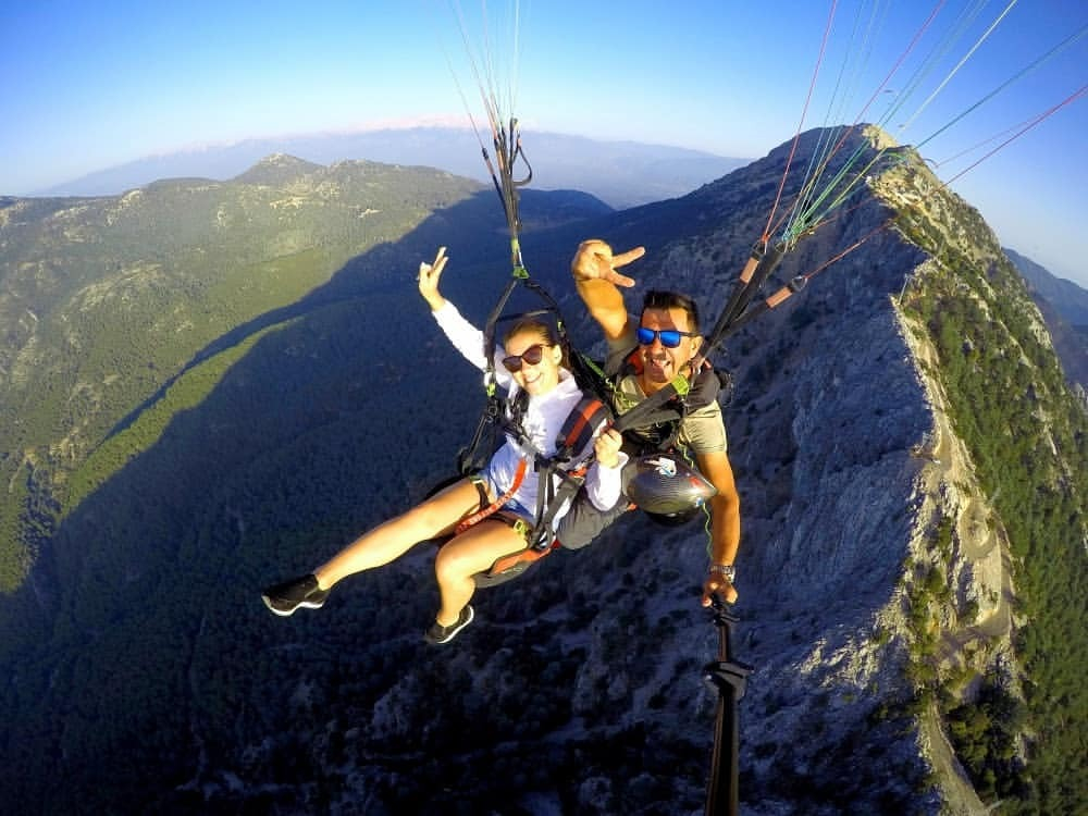 Параглайдинг с горы Адрасан на высоте 1000 м