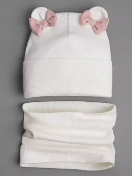 Осенняя шапка для девочки с ушками и снуд