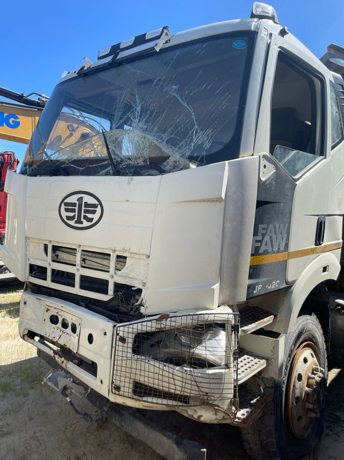 FAW J6 6x6 Самосвал CA3250P66K24L1TE5 (Дизельный, 11,1 л, 420 л.с., МТ)