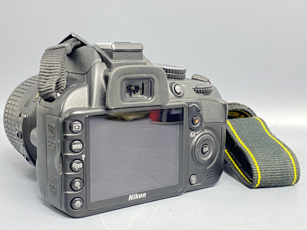 Nikon D3100 kit 18-55mm 3.5-5.6G VR