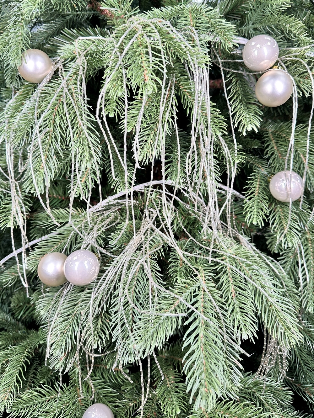 Веточка с бисером 81см ChristmasDeLuxe premium collection заснеженная