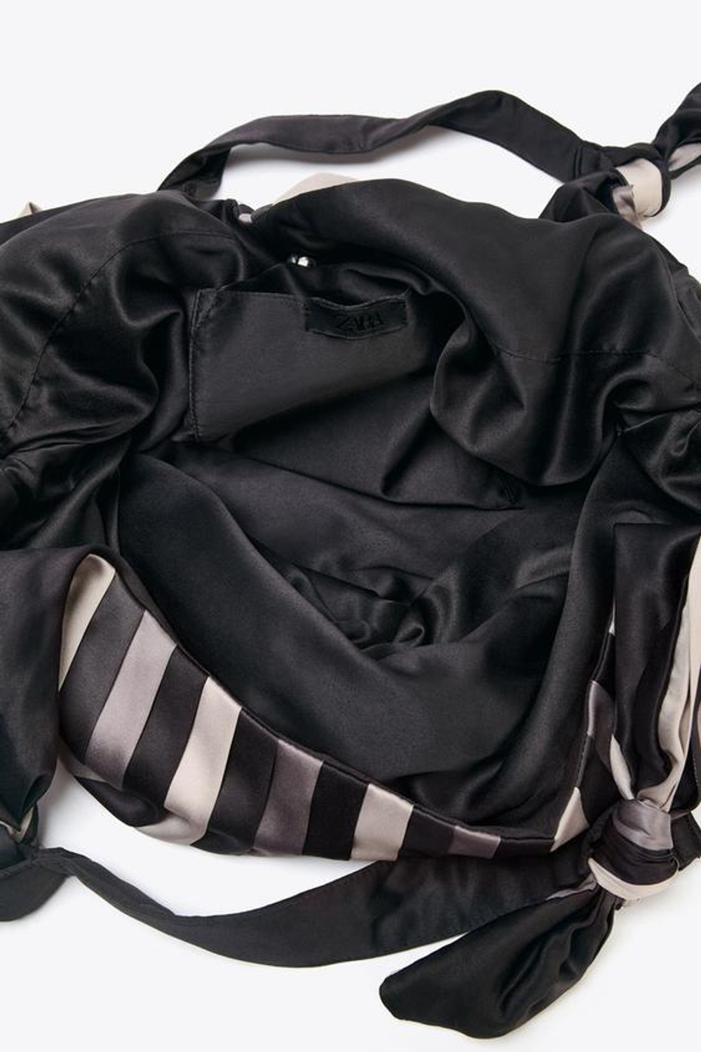 ZARA БОЛЬШАЯ СУМКА-МЕШОК ИЗ ТКАНИ С ЭФФЕКТОМ АТЛАСА И УЗЛАМИ, РАЗНОЦВЕТНЫЙ