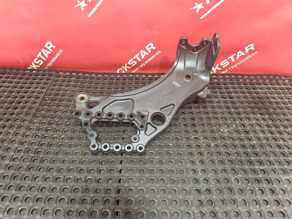 Кронштейн рессоры передней левый 2019г
