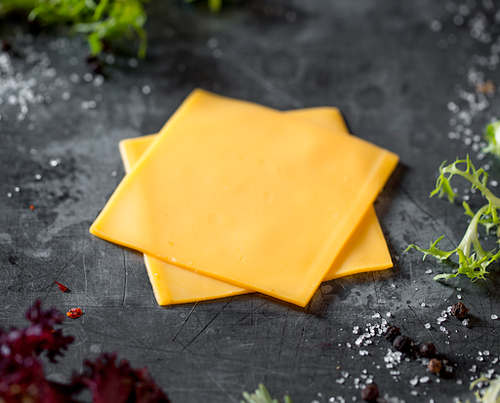 Сыр пластинка Чеддер.