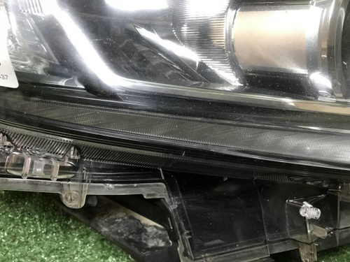 Фара правая Toyota LC Prado 150 (2017-н.в.) LED