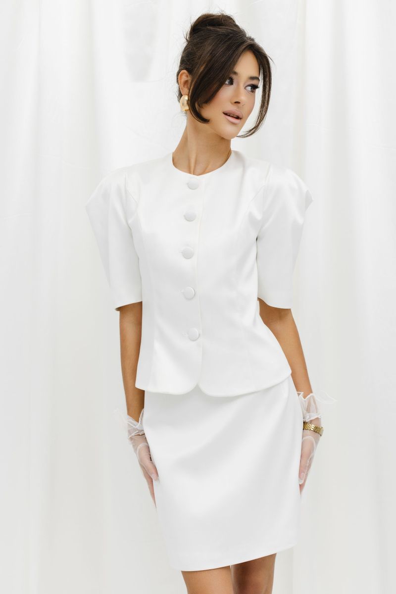 Блуза из атласа на пуговицах молочная