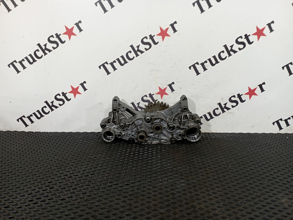 Насос масляный