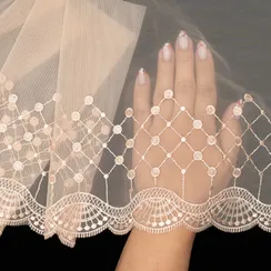 Вышивка на сетке бежевая 22 см, Китай