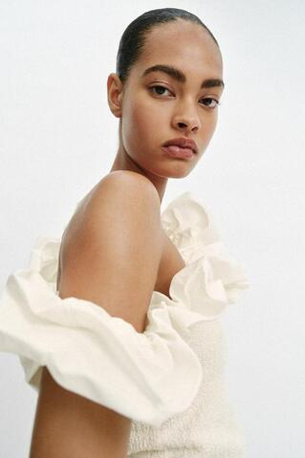 ZARA АСИММЕТРИЧНЫЙ ТОП БУКЛЕ, ЭКРЮ