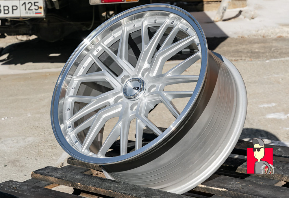 Комплект дисков Vossen 3323 FlowForm 18x8.5 et35 5x112