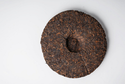 Шу пуэр Да И «Легенда о летающих тиграх». 357 г, 2015 год