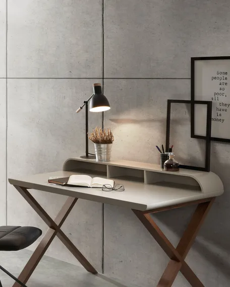 Настольная лампа Scarlett черная