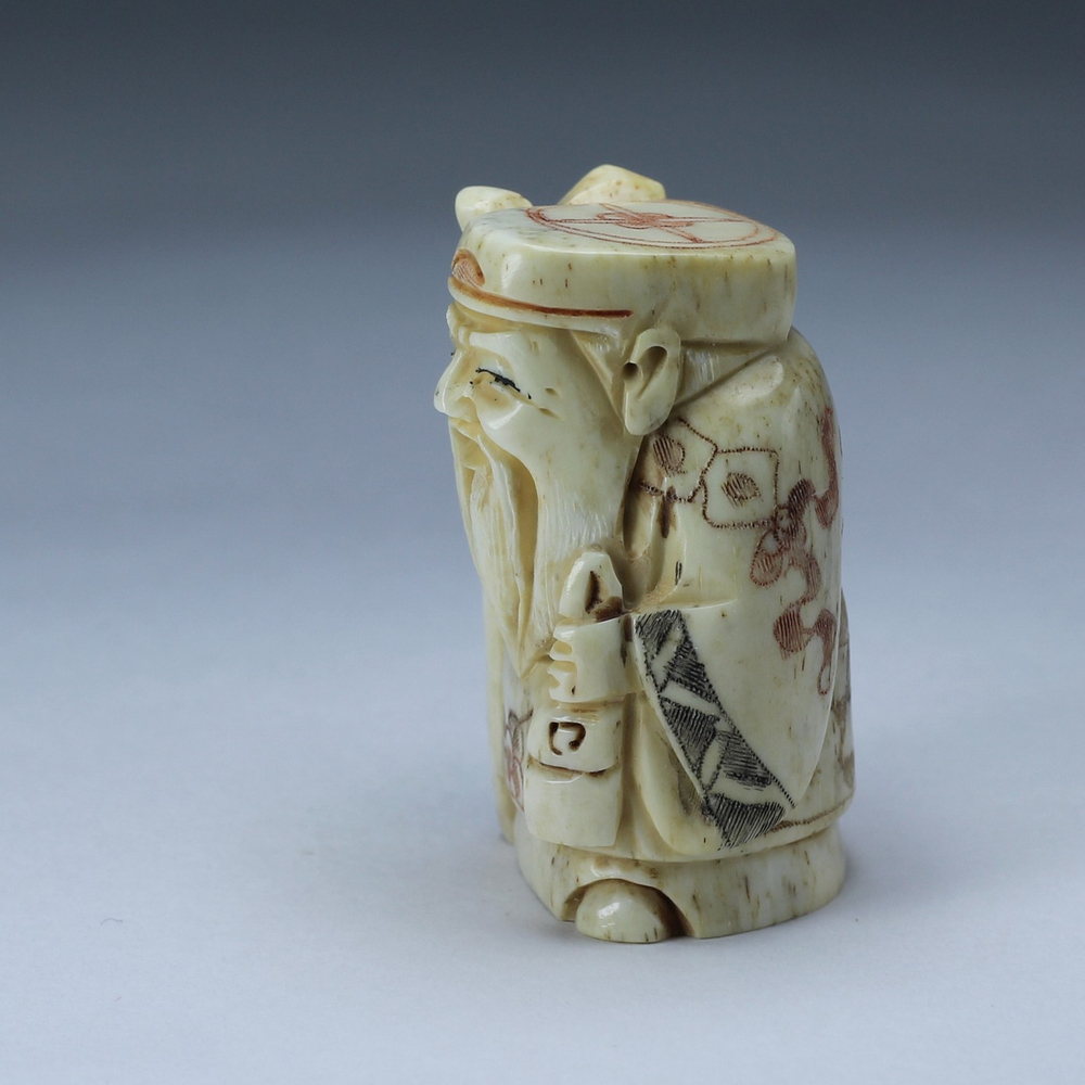 Нэцкэ Дзюродзин с посохом и мешочком денег