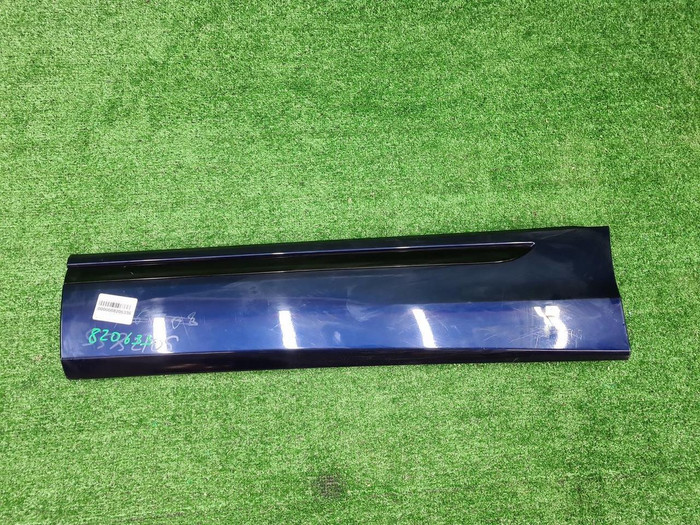 Накладка двери задняя левая Audi Q8 (2018-н.в.)