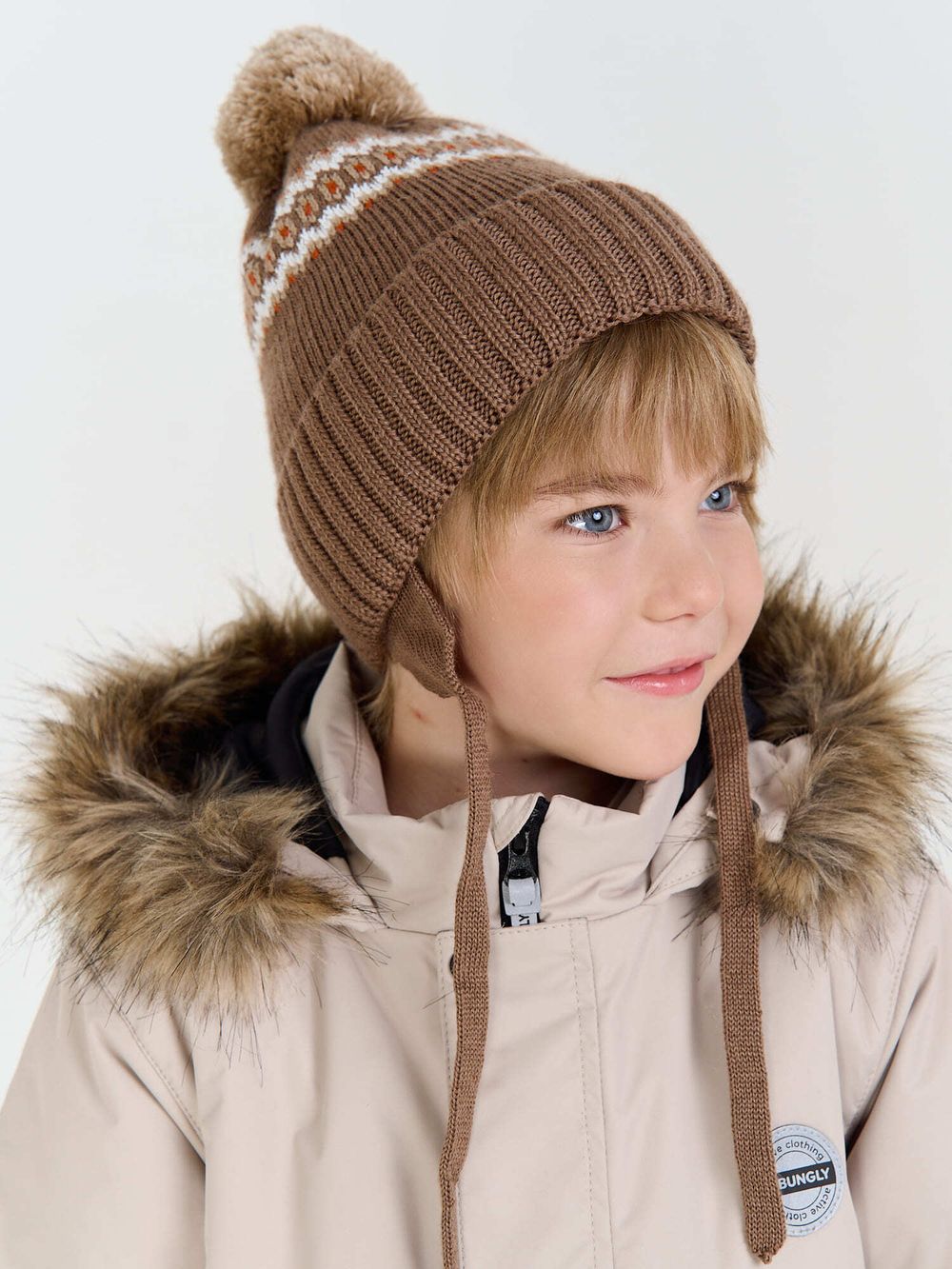 Шапка зимняя из смесовой шерсти с флисовым подкладом "Какао" на завязках