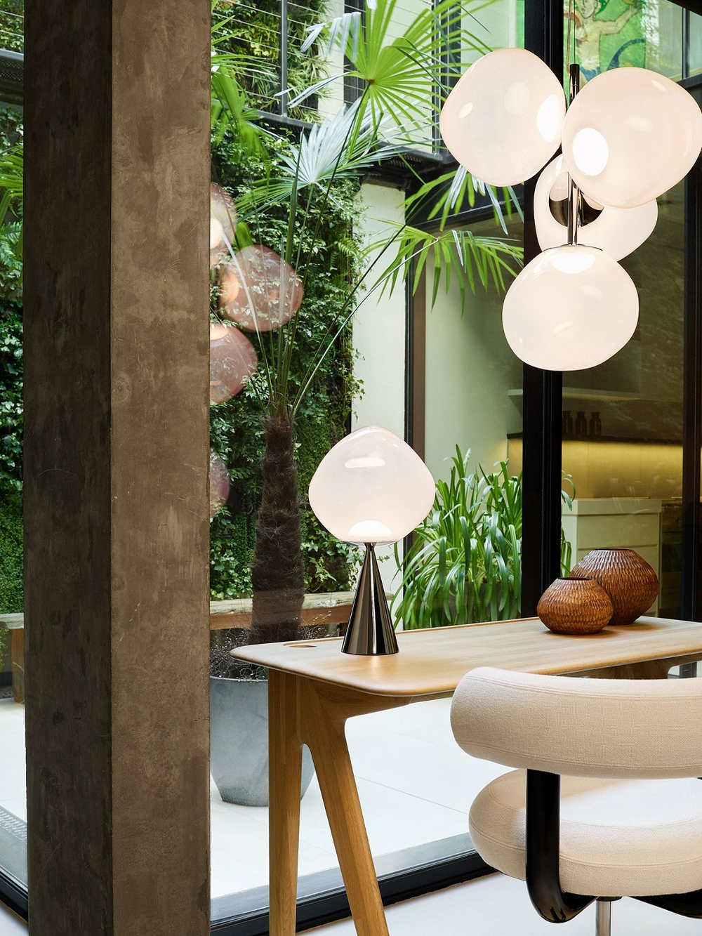 Настольная лампа Melt Cone Fat opal/silver