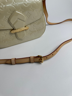 Сумка Louis Vuitton White Monogram Vernis Bellflower